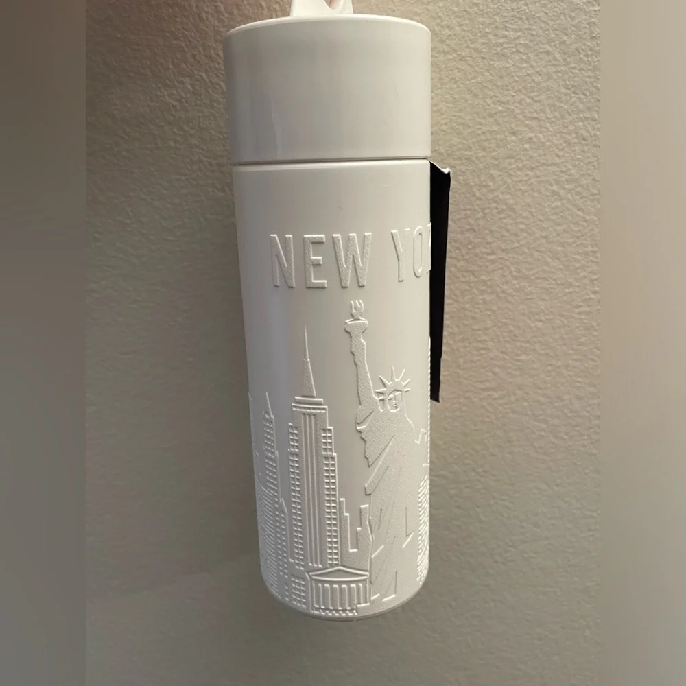 NWT White New York Embossed Water Bottle - Picture 11 of 11